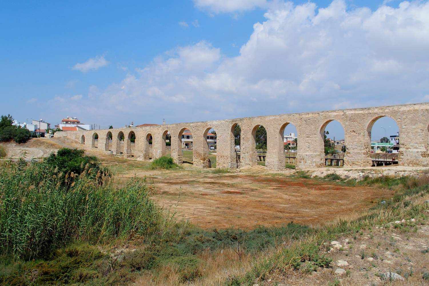 Акведук Камарес (Kamares)
