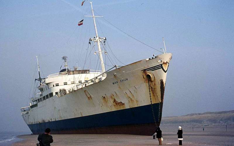 Затонувшие корабли "Леди Тедис" ("Леди Фетида") и "Констандис"