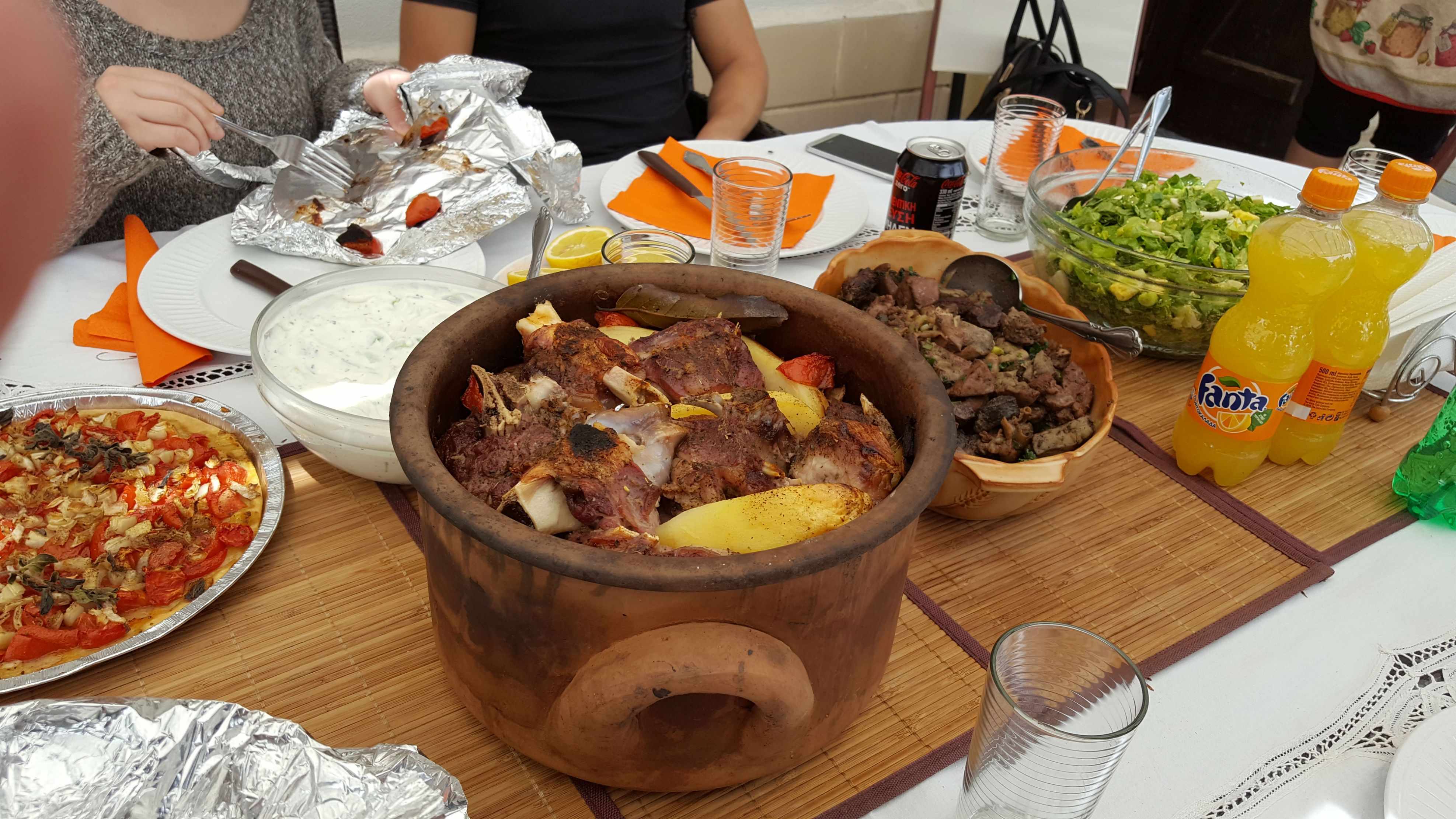 “PSITO” – Roasted meat & potatoes in clay pot