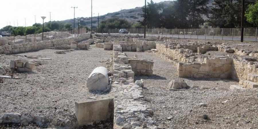 Раскопки в Айос Тихонас-Климонас