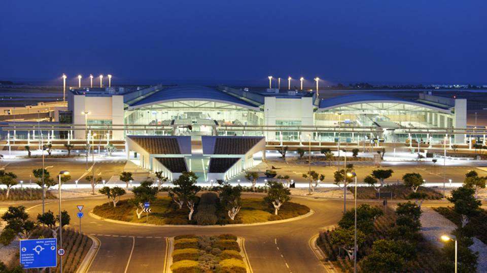 Διεθνής Αερολιμένας Λάρνακας - Αεροδρόμιο