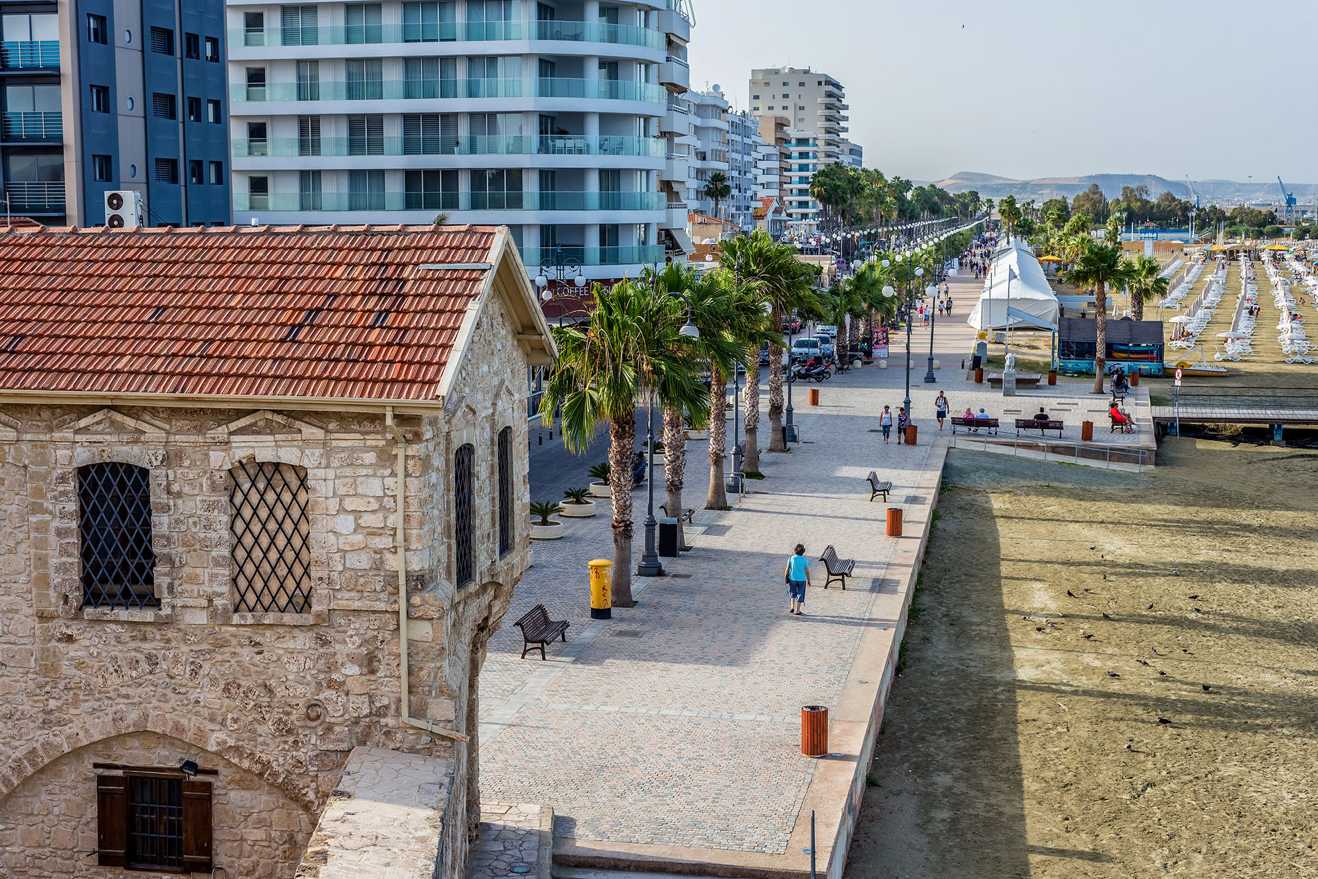 Explore the beach and the Finikoudes coastal road