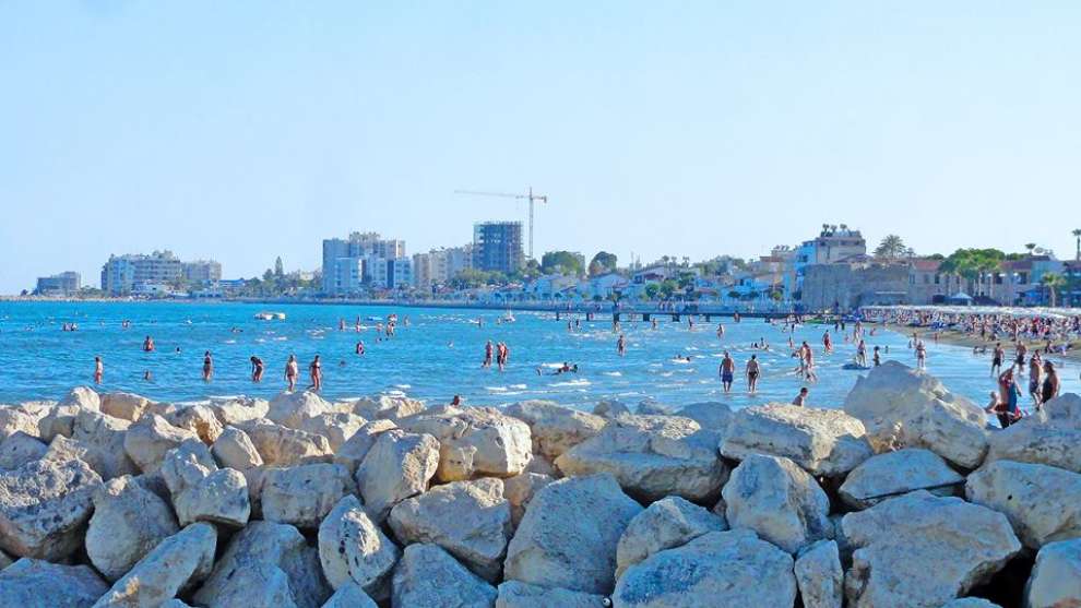 Explore the beach and the Finikoudes coastal road