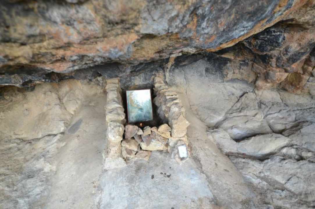 σπηλιά ΑΓΙΟΥ ΜΆΜΑ- Ξυλιάτος - cyprus alive- ζωή στο χωριό