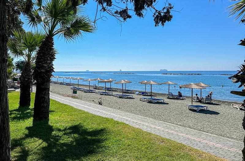 Armonia Beach in Agios Tychonas to be awarded "Plastic Free Beach" Distinction