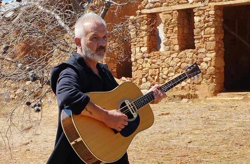 Χρήστος Θηβαίος & 200 Κιθάρες