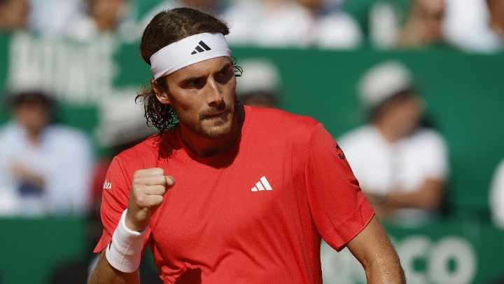 Επιβλητικός ο Τσιτσιπάς στο Μόντε Κάρλο