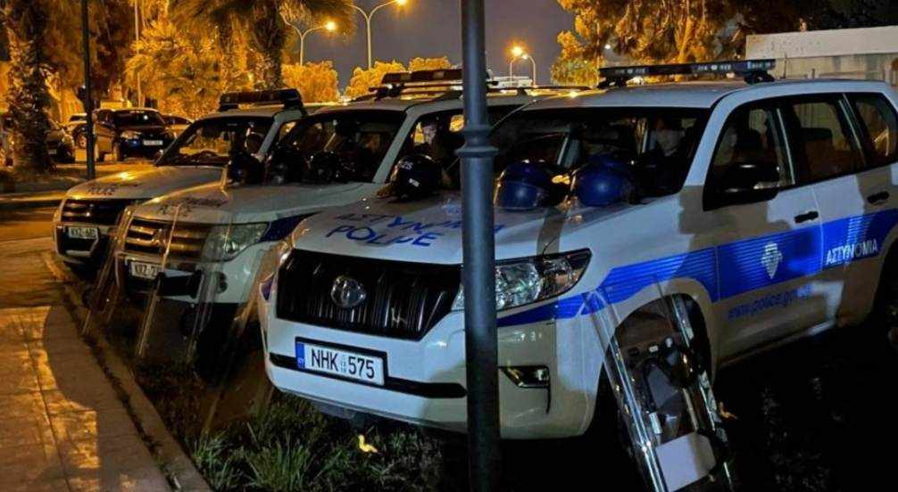 Χαμός έξω από το στάδιο Άλφα Μέγα