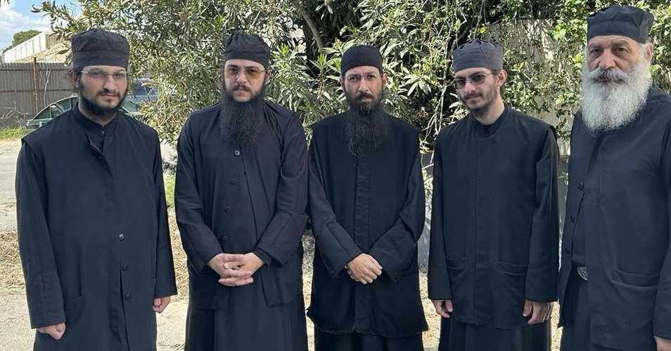 Μαρτυρίες πιστών που «καίνε» τον Νεκτάριο