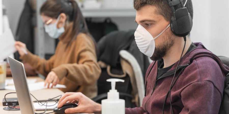 Ποια κατηγορία εργαζόμενων είναι πιθανότερο να μολυνθεί από κορωνοϊό