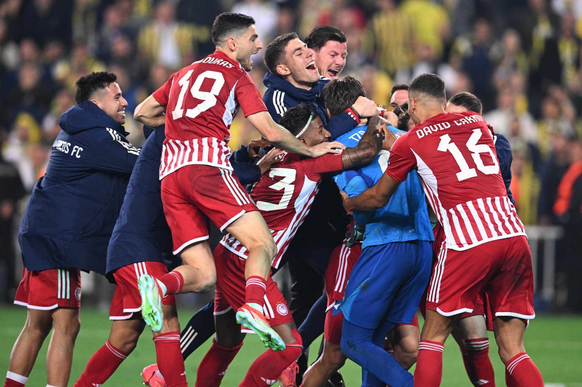 Επική πρόκριση πέτυχε ο Ολυμπιακός