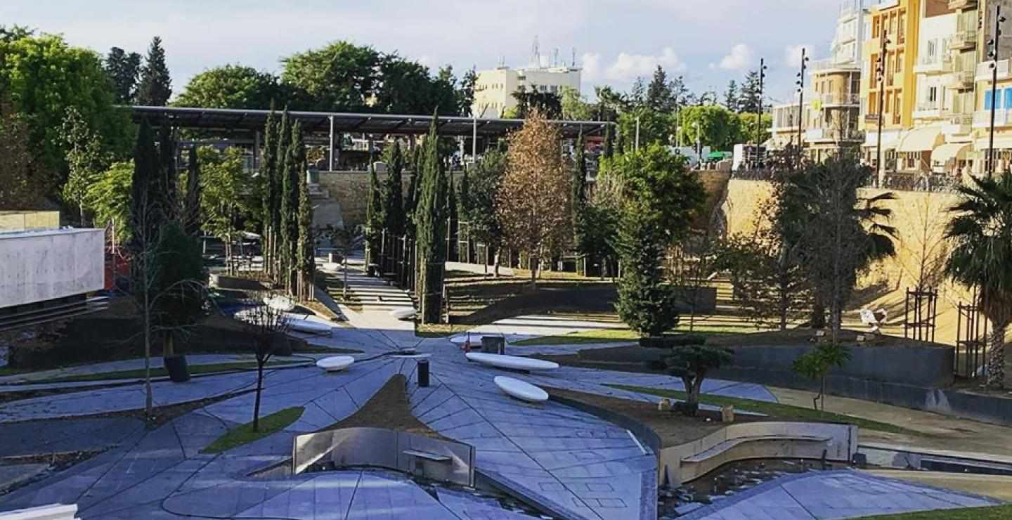 432.000 ευρώ τον χρόνο ο Δήμος Λευκωσίας για καθαριότητα και φύλαξη της Πλατείας Ελευθερίας