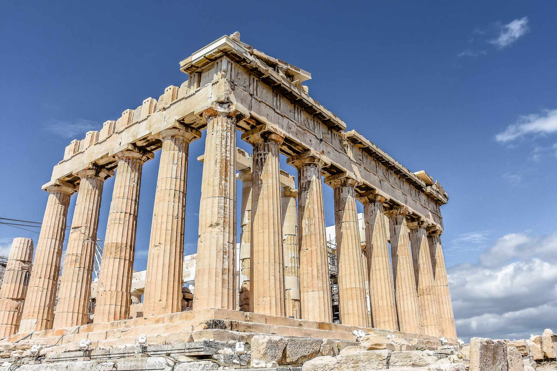 Κύπριος προσπάθησε να κλέψει πέτρες και μάρμαρα από την Ακρόπολη