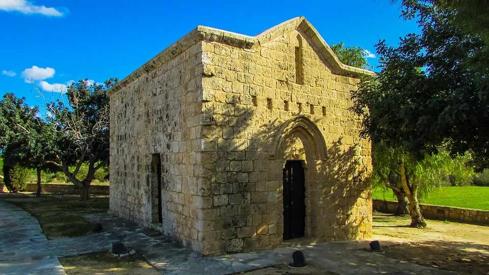 Το Παρεκκλήσι της Αγίας Βαρβάρας στην Αγία Νάπα