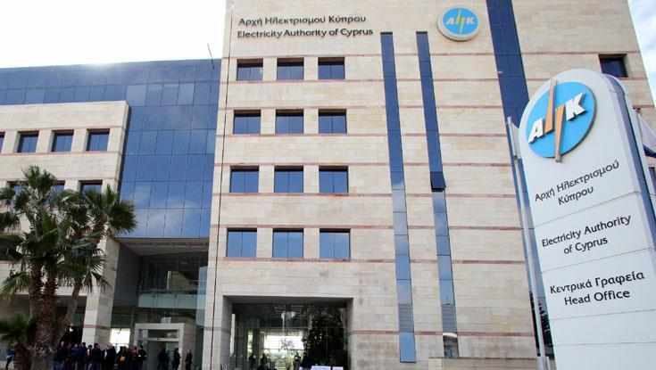 Μετρητές ΑΗΚ: Πολίτες βάζουν σκύλους κοντά για να μην πλησιάσει λειτουργός