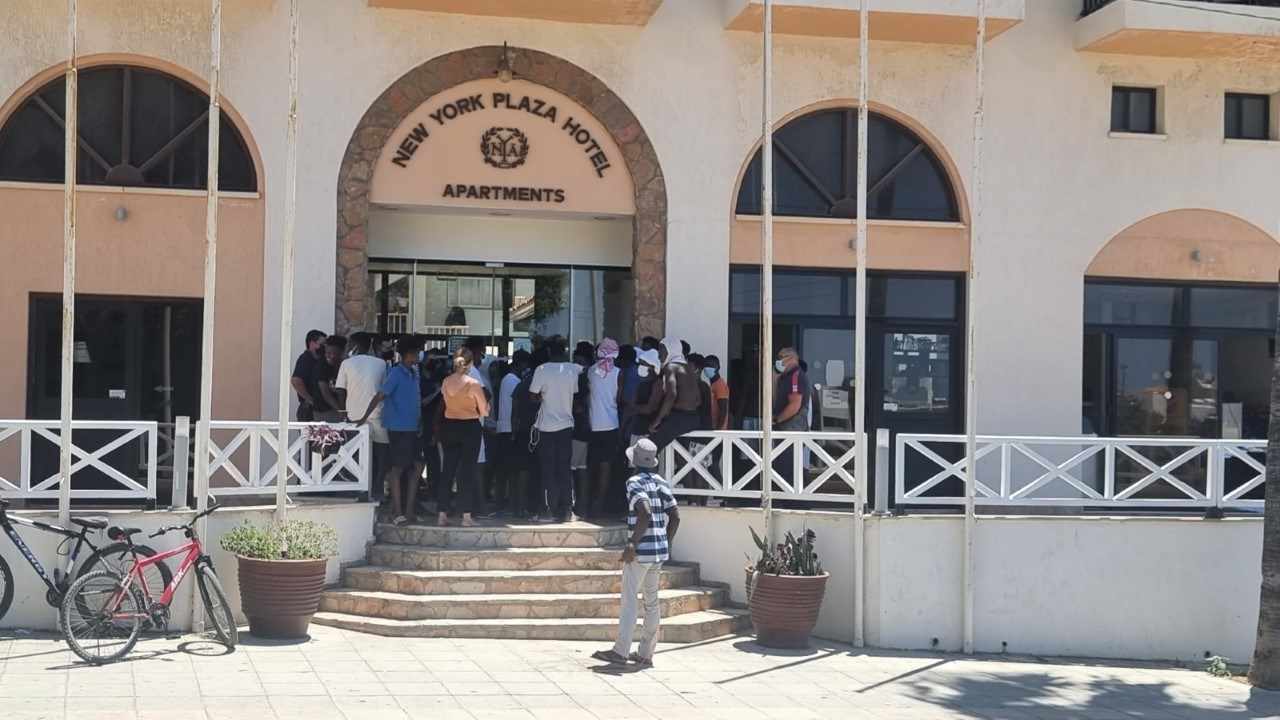 Εικόνες καταστροφής από το εσωτερικό δομής αλλοδαπων  ανηλίκων. Το απολυτο χαος