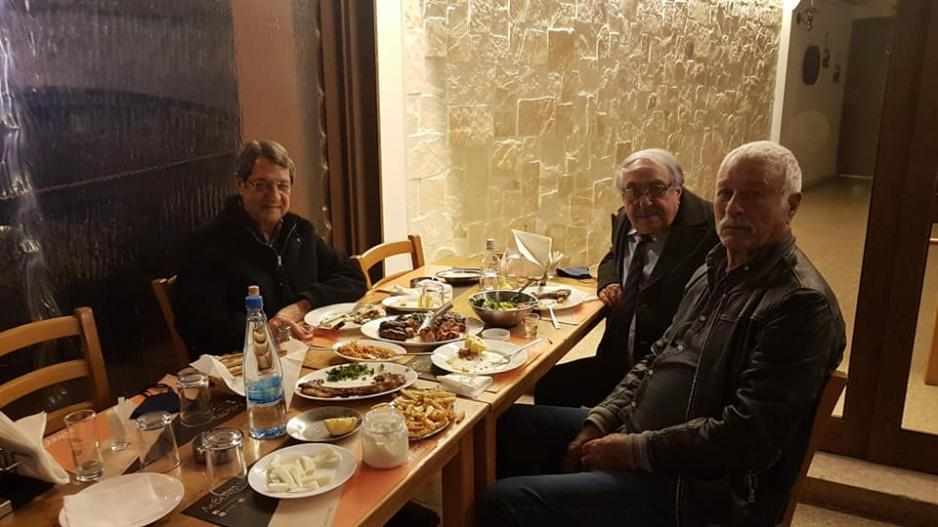Νυχτοπερπατήματα για τον Πρόεδρο Αναστασιάδη μετά το restart στην εστίαση