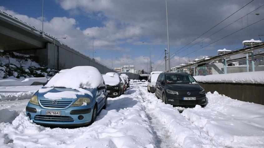 Έμφραγμα υπέστη εγκλωβισμένος οδηγός στην Αττική οδό από την κακοκαιρία «Ελπίδα»