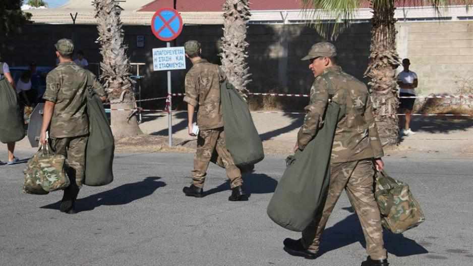 Tροφική δηλητηρίαση για 30 νεοσύλλεκτους