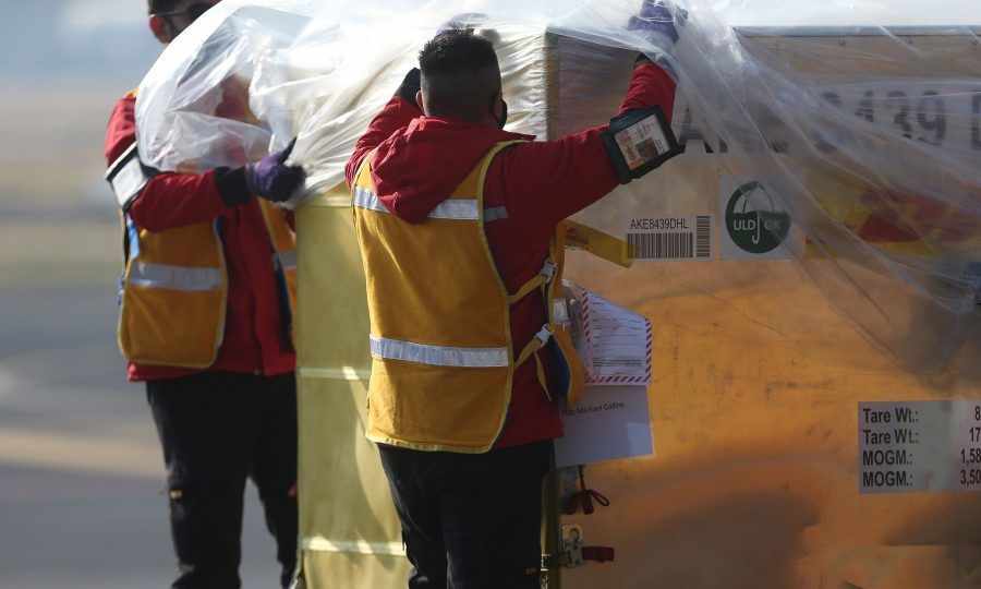 Υπό άκρα μυστικότητα η μεταφορά του εμβολίου στις χώρες της Ε.Ε