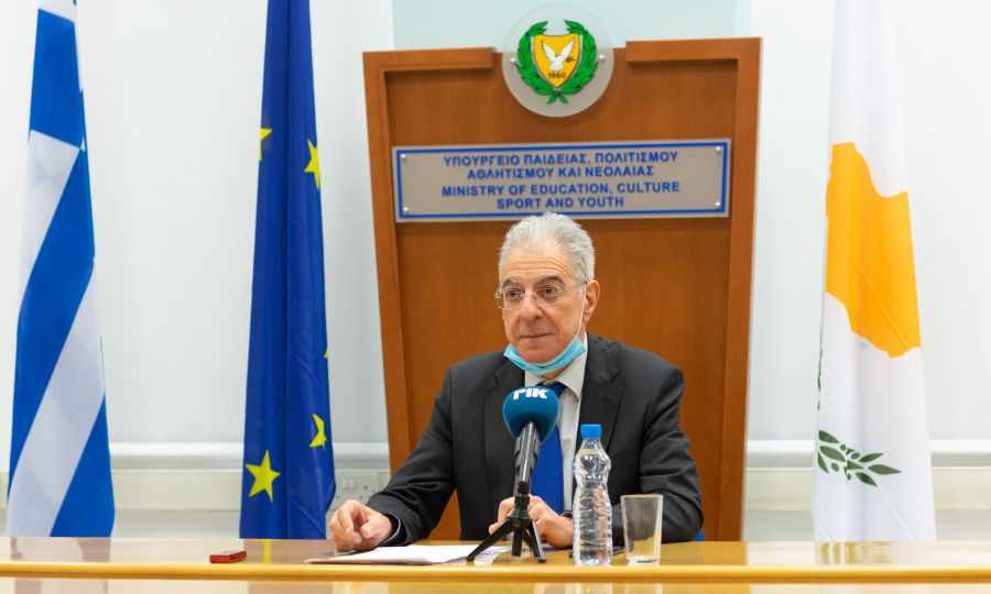 Υπουργός Παιδείας:Με την πανδημία και η φετινή σχολική χρονιά