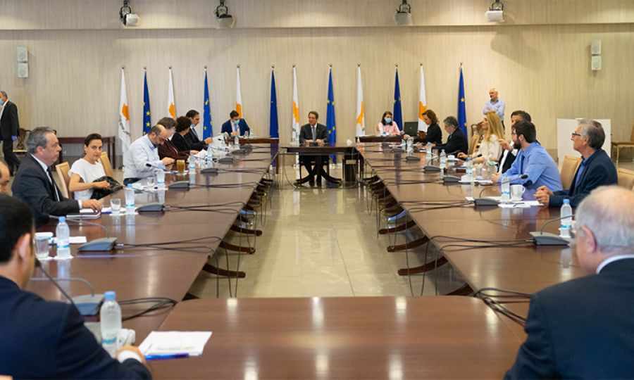 ΟΧΙ για τα εστιατόρια οι επιδημιολόγοι