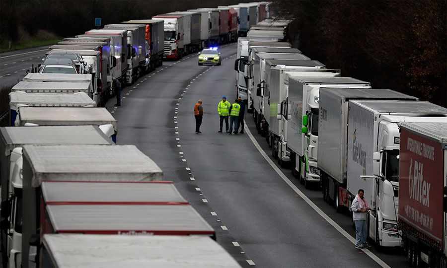 Οργή στους εγκλωβισμένους του Ντόβερ