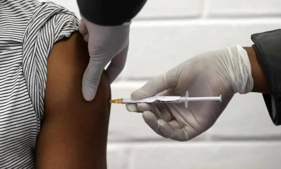 Επιστήμονες: Πιο ασφαλές το εμβόλιο κατά της Covid από τη φυσική ανοσία