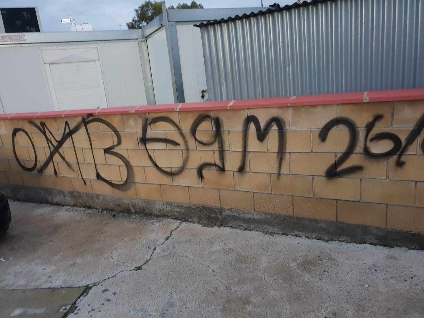 Βανδαλισμοί σε σπίτια και ανάρμοστη συμπεριφορά στην Λευκωσία!