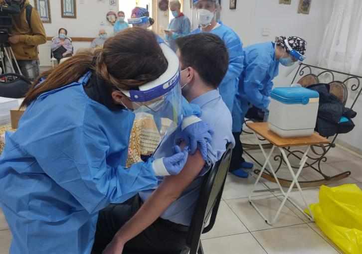 H ώρα των εμβολιασμών