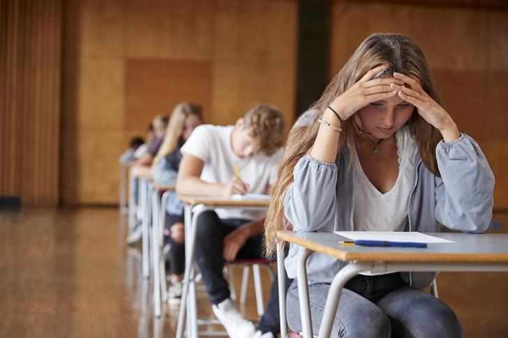 Αναβρασμός για εξετάσεις τετραμήνων - Μέτρα από σχολεία