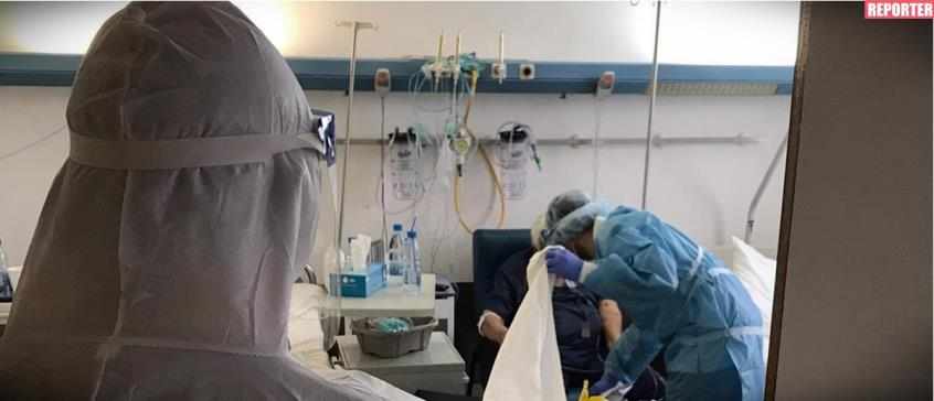 Ζήτησε να μπουν ένας-ένας μπροστά στη κάμερα, δάκρυζε