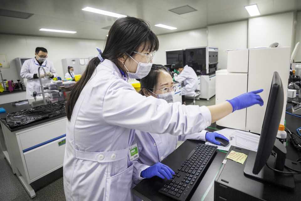 Το καλοκαίρι θα μειωθούν τα κρούσματα, δεν θα μηδενιστούν