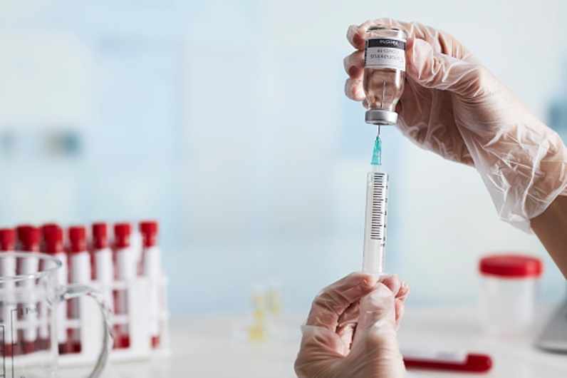 Εγκρίθηκε για χρήση το εμβόλιο της Pfizer/BioNTech