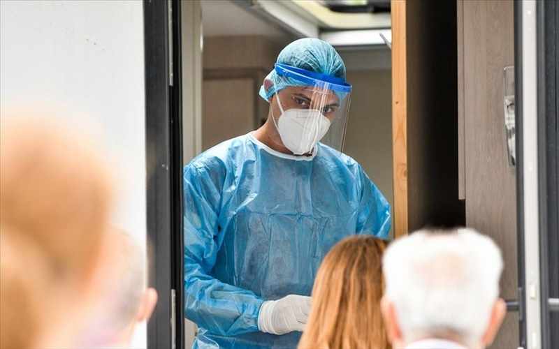 Τέσσερις θάνατοι, 349 νέα κρούσματα και 212 θετικά rapid test.