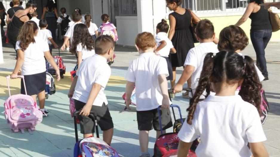 Επεισόδια και απειλές σε εκπαιδευτικούς η πρεμιέρα των νέων μέτρων