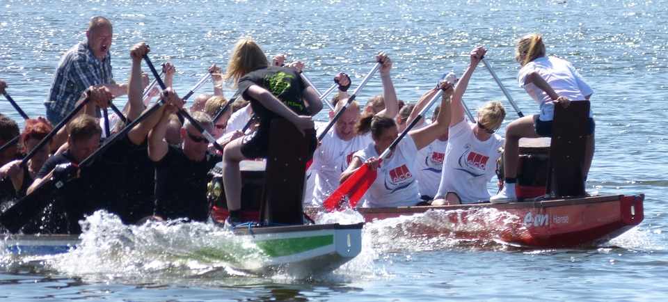 Благотворительные гонки "Charity Dragonboat Challenge Paddle For The Children"