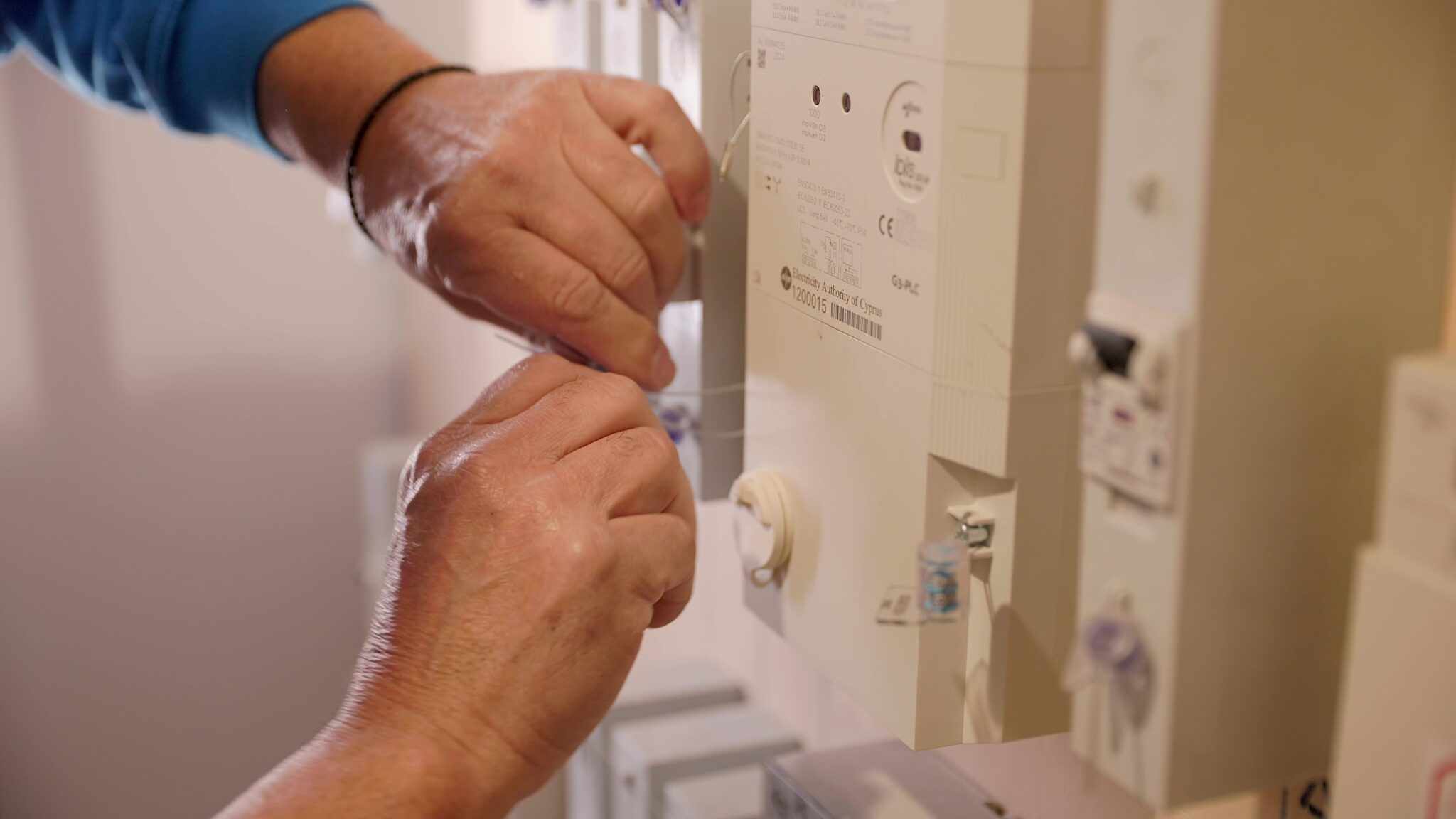 Έξυπνοι μετρητές, επικίνδυνες εγκαταστάσεις και αποζημιώσεις σε ερωτηματικό