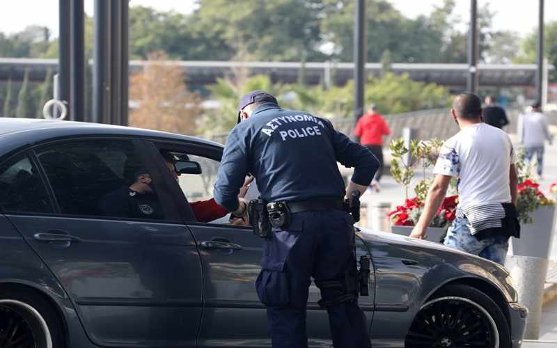 Εκκλησία με πιστούς και μετάβαση στο Τρόοδος χωρίς SMS