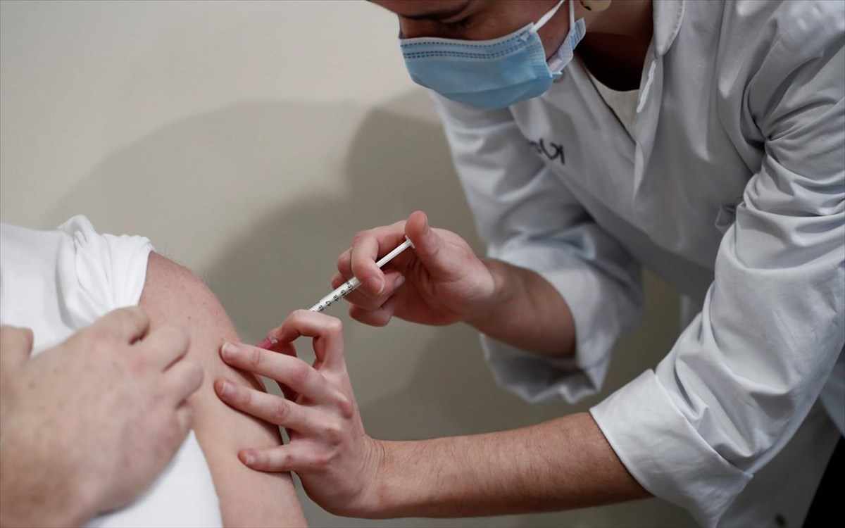 Εμβόλια: Aποτρέπουν το θάνατο και τη σοβαρή νόσηση