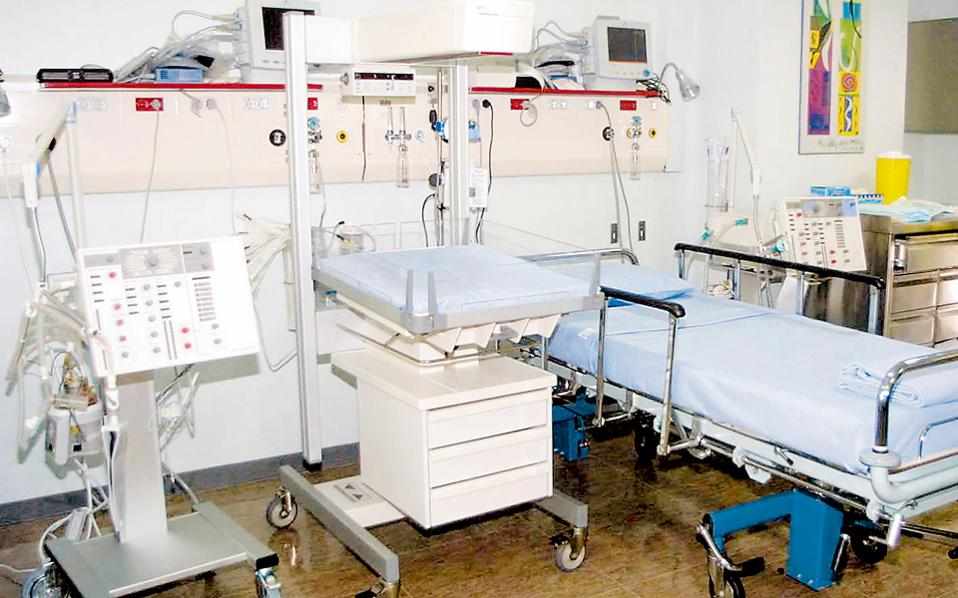 Στο κόκκινο οι νοσηλείες