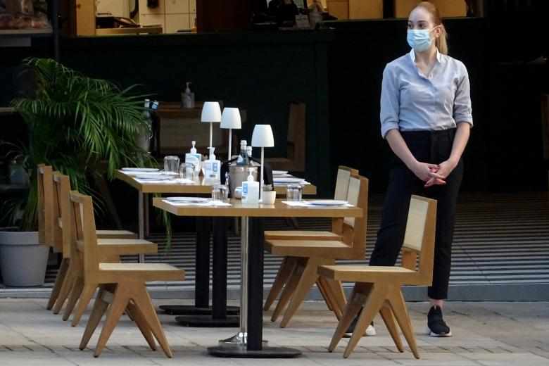 Εισήγηση για κλείσιμο νυχτερινών κέντρων και μείωση ωραρίου στην εστίαση