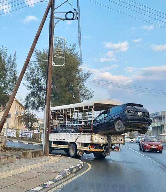 Κύπρος 03/01/2022 μεταφορά αυτοκινήτων....