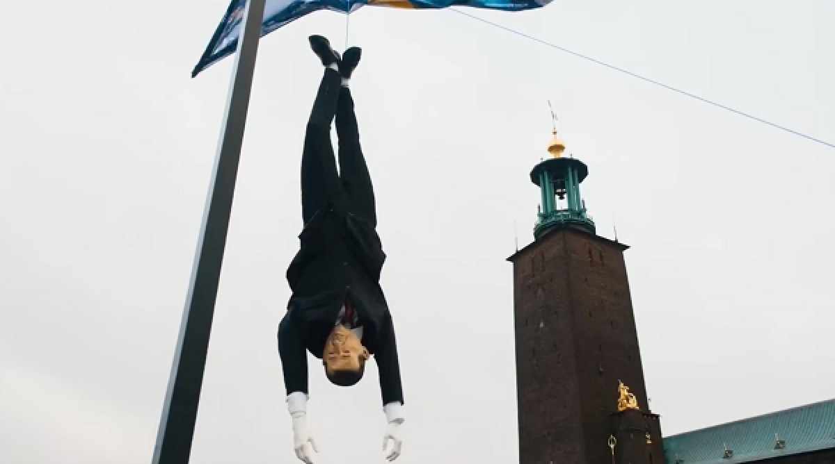 Κρέμασαν ομοίωμα του Ερντογάν έξω από το δημαρχείο της Στοκχόλμης