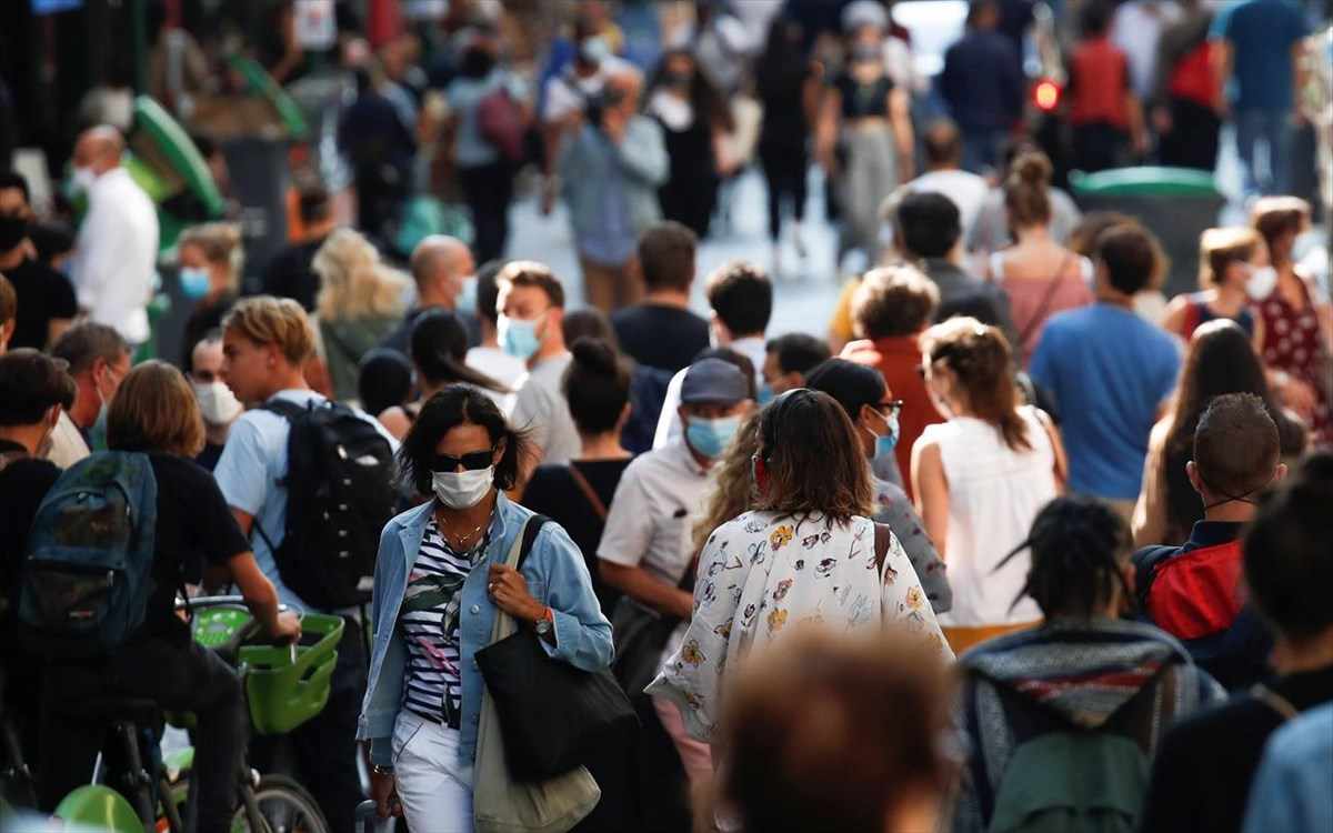 Στο έλεος της Omicron η Ευρώπη: Ξεπέρασαν τα 100 εκατ. τα κρούσματα κορωνοϊού