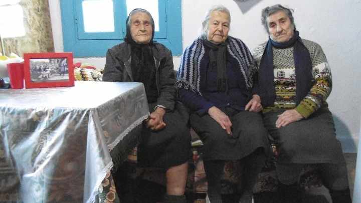 Πέθανε η Ευστρατία Μαυραπίδου, μία από τις γιαγιάδες της Συκαμιάς