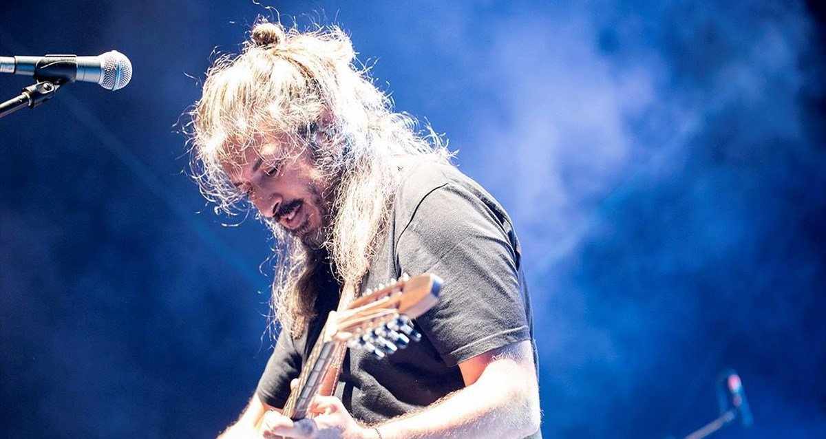 Ο Γιάννης Χαρούλης "ανάβει φωτιές" στην Κύπρο