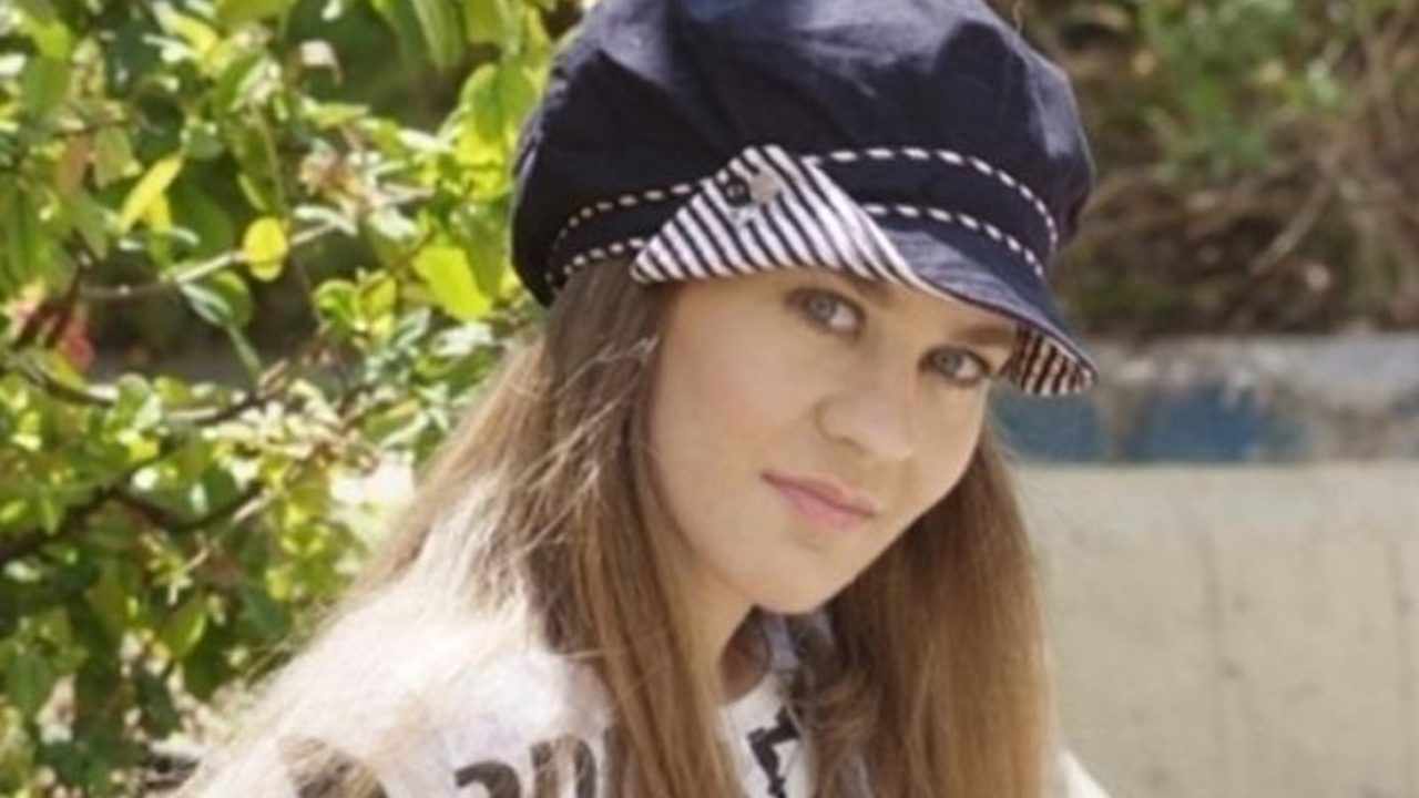 Η γοητευτική Ελληνίδα ηθοποιός Ελένη Λιάσκα σε μια αποκλειστική συνέντευξη στο Cyprus Alive.