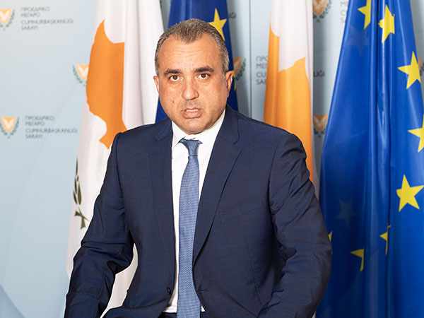 Χατζηπαντέλας: Αυστηρότερα μέτρα αν δεν αυξηθούν οι εμβολιασμοί