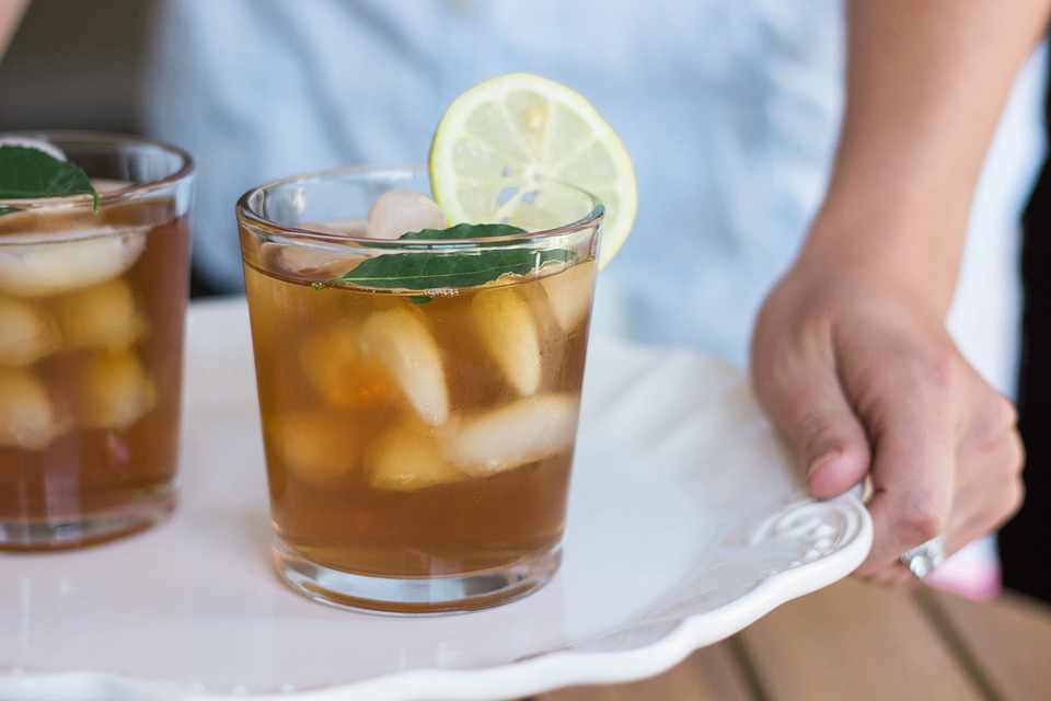 10 ideas for refreshing herbal drinks